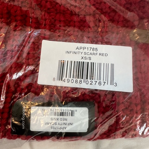 FabDog knit Infinity Scarf - Picture 3 of 7